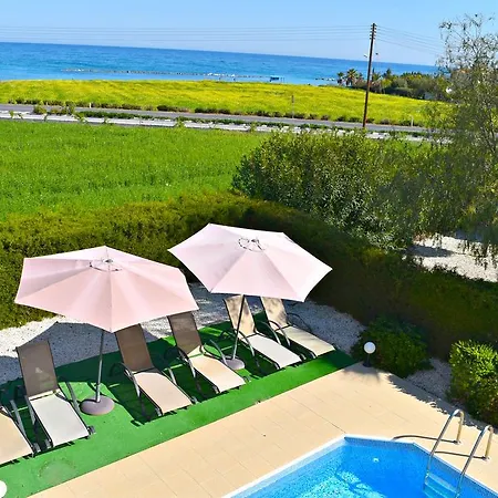 6 Latchi Beach Villas Полис
