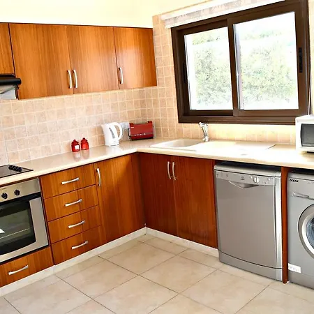 6 Latchi Beach Villas * Polis