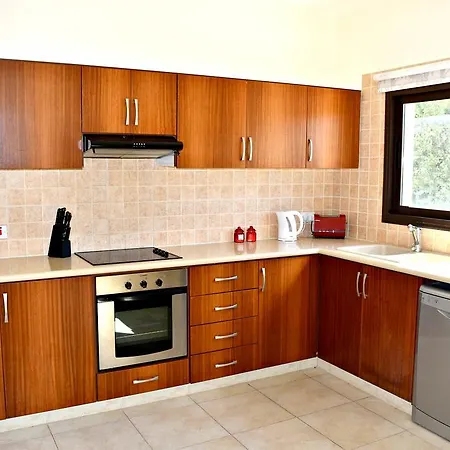6 Latchi Beach Villas