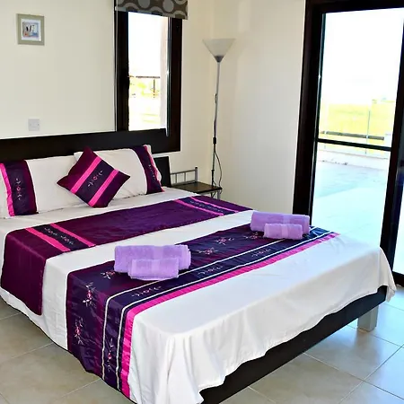 6 Latchi Beach Villas * Полис