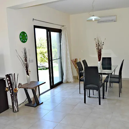 6 Latchi Beach Villas Вилла *